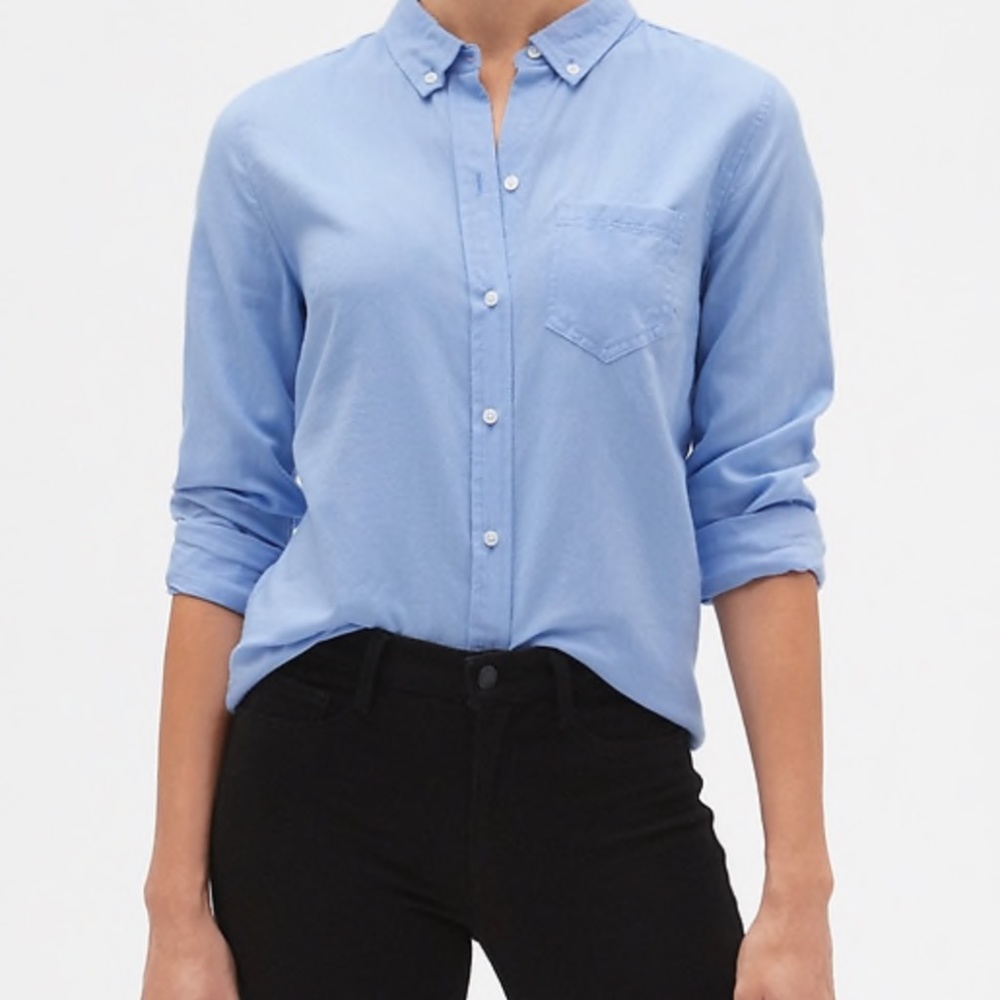Gap Fitted Boyfriend Shirt in baby blue
